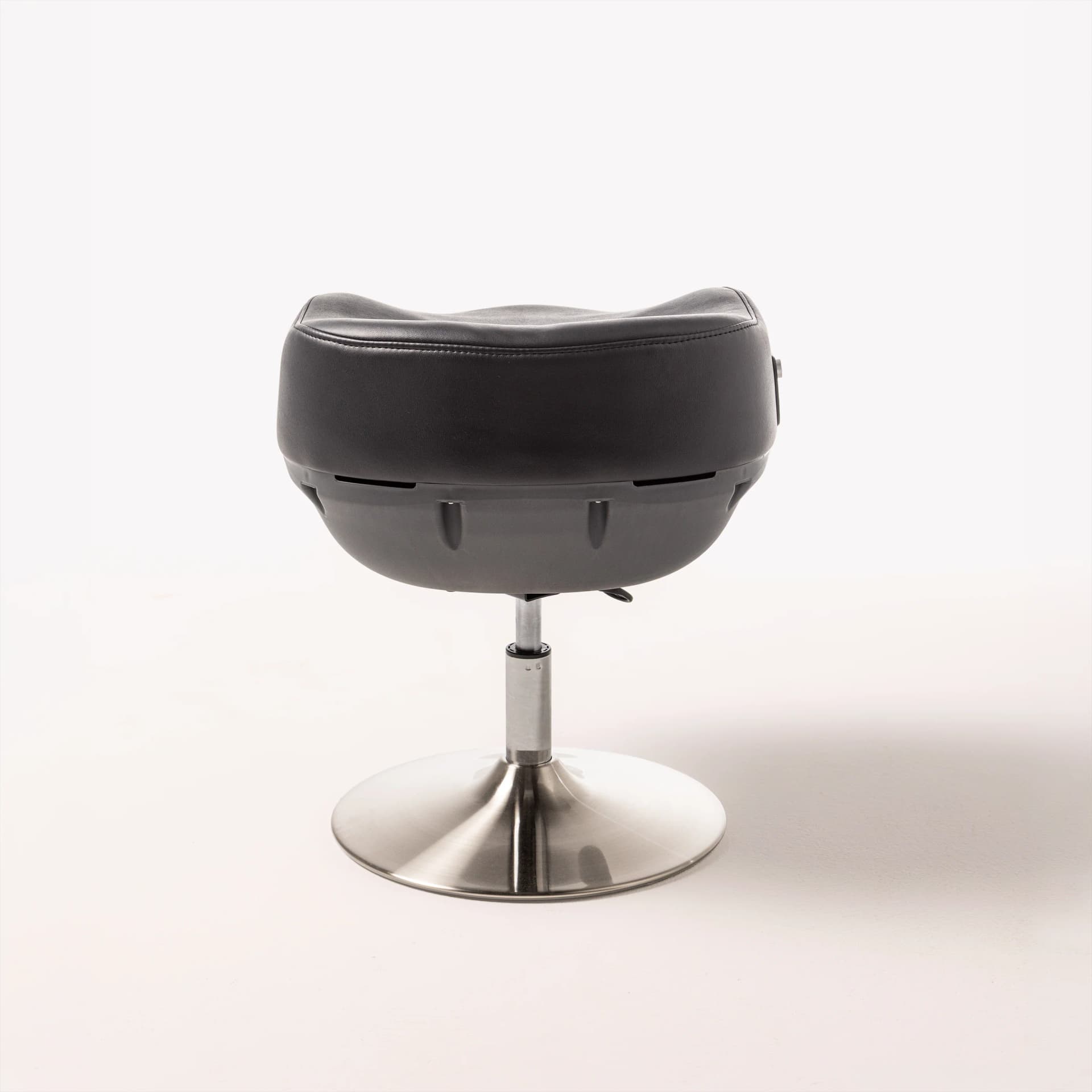 NeuroNova chair — Back view