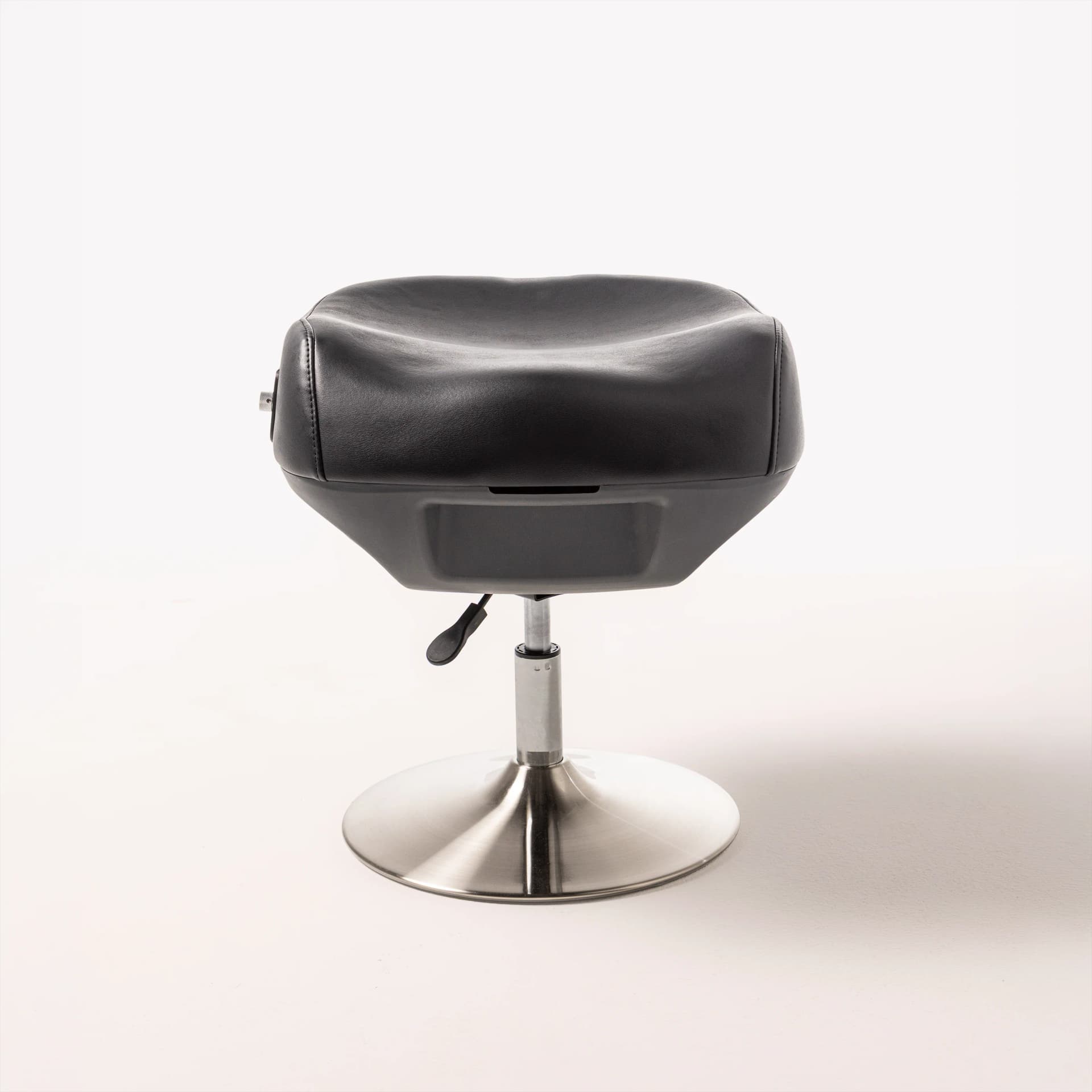 NeuroNova chair — Front view